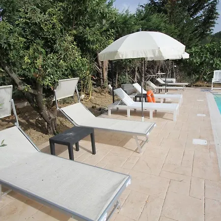 Abruzzo - Tra Mare E Monti *